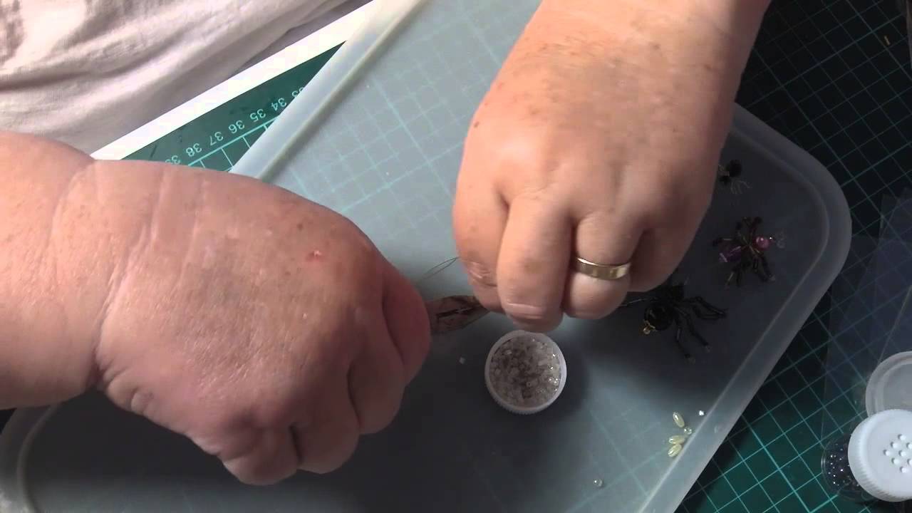 tutorial-beaded-spider-for-halloween-youtube
