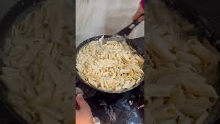 Red Sauce Pasta OR White Sauce Pasta | Which one is your favourite | shorts pasta | Irfah__domain