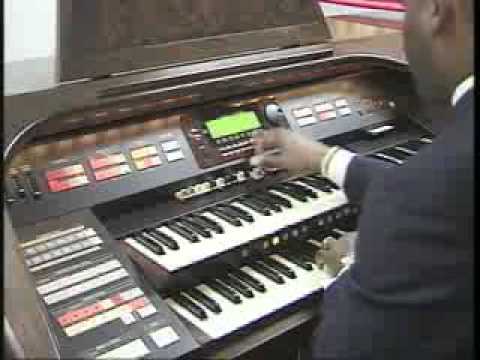 Aaron Thomas on the XH-273 Elegante Organ Vol.2