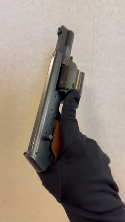🤯 Have You Seen This Gun? Mateba MTR8 .38 Magnum Revolver #mateba #guns  #revolver #youtubeshorts