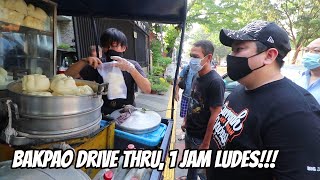 Solusi buat yang males nunggu lama pas nyuci mobil.nyuci mobil drive thru gak sampe 15 menit selesai. 