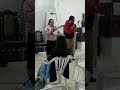 pai mae cantando na igreja❤