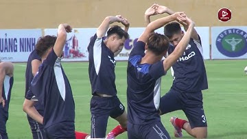 Tuấn Anh, Văn Toàn khởi động trước trận tại Sân Hàng Đẫy