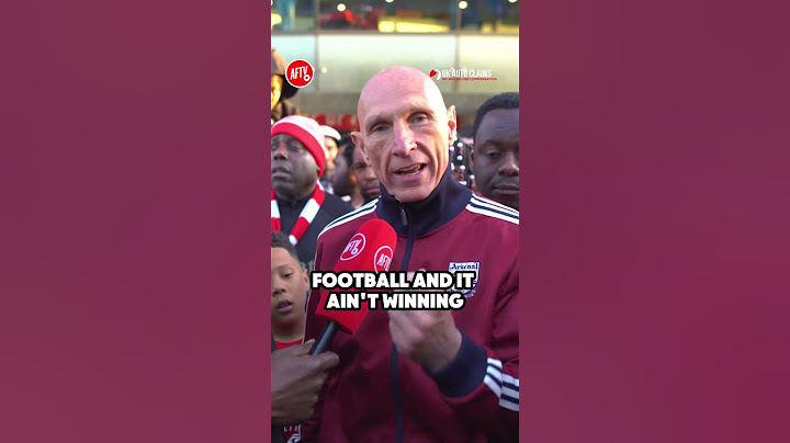 🗣️ "I'm bored out by this football and it's not even winning games!" 🥱 #FanCams