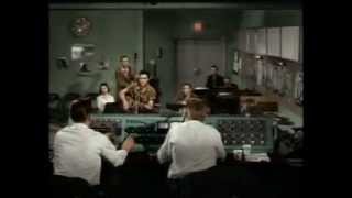 Video thumbnail of "Elvis Presley - Don't leave me now 1957"