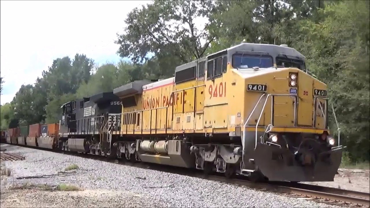 UP C41-8W Leading NS 207 on NS Savannah District 8/28/18