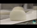 Manufacturing process of ice cream named yukimi is ice cream wrapped in mochi