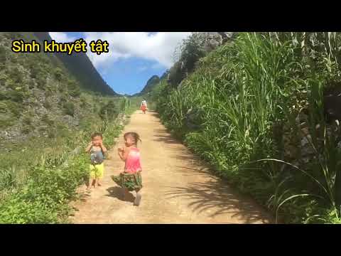 Khi ta ở là nơi đất ở, khi ta đi bóng hoá tâm hồn. - youtube