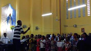 Video thumbnail of "Saint Saint Saint le Seigneur est Saint - Par la Chorale Libiki de Saint Michel de Bandalungwa"