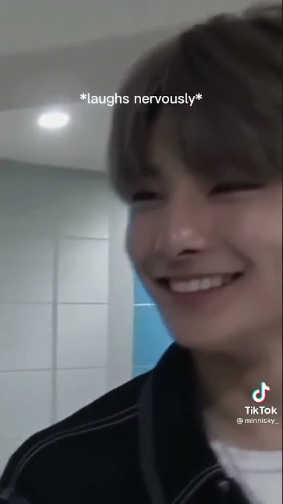 just Jeongin chilling even tho he have Final exam😭😭 #straykids