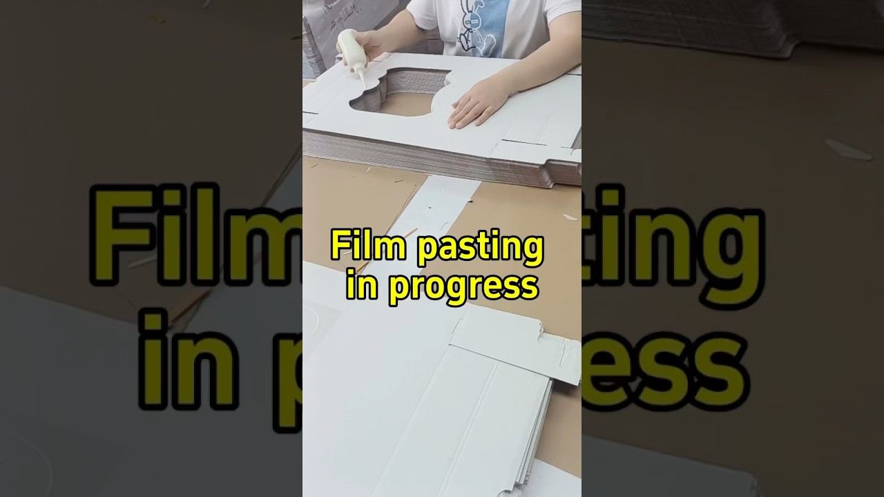 Custom paper packaging boxes with windows. #packagingfactory #windowbox #paperpackaging #fruitbox