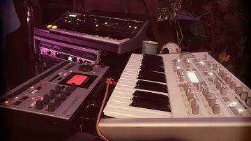 Elektron Machinedrum // Virus TI // Moog // Dub Techno