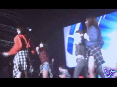 F(x) - Airplane (FMV) ♥