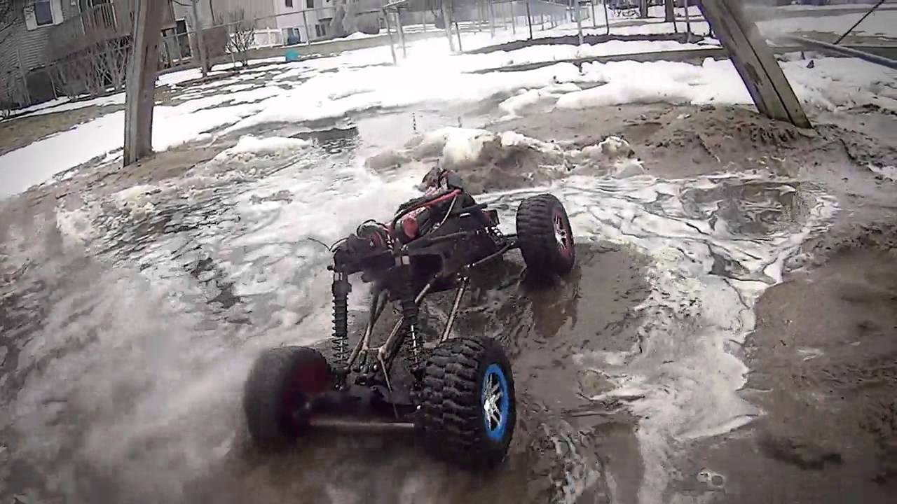 THE DAY AND THE LIFE OF A RC CRAWLER