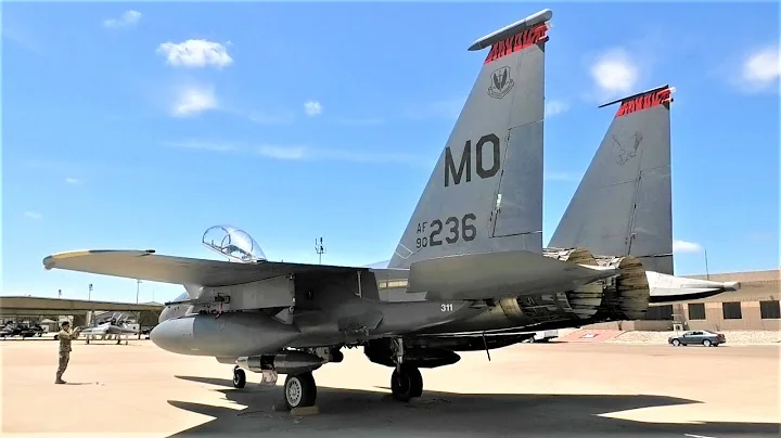 (HD) Laughlin AFB Visitor: F-15E Strike Eagle!