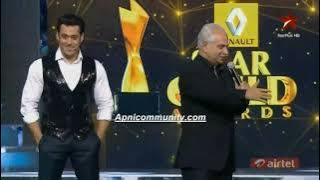 Salman Khan and  Vivek Oberoi on stage