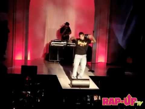 Chris Brown Performing Teach Me How To Dougie / Old School Music