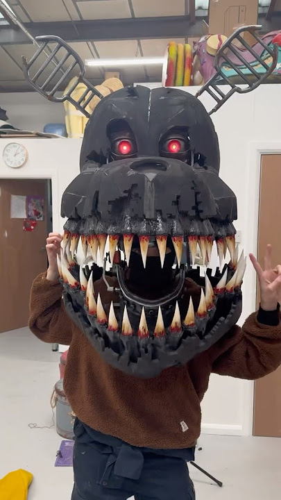 Full video is out now in longform! Building the head🧸#fnaf #fivenightsatfreddys #nightmarefredbear