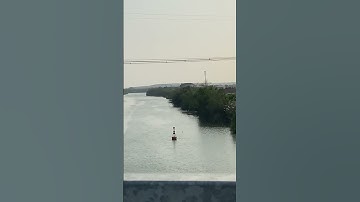 Từ cầu Cây Khô cuối đường Nguyễn Bình Nhà Bè có thể nhìn thấy bãi rác Đa Phước cao như núi !