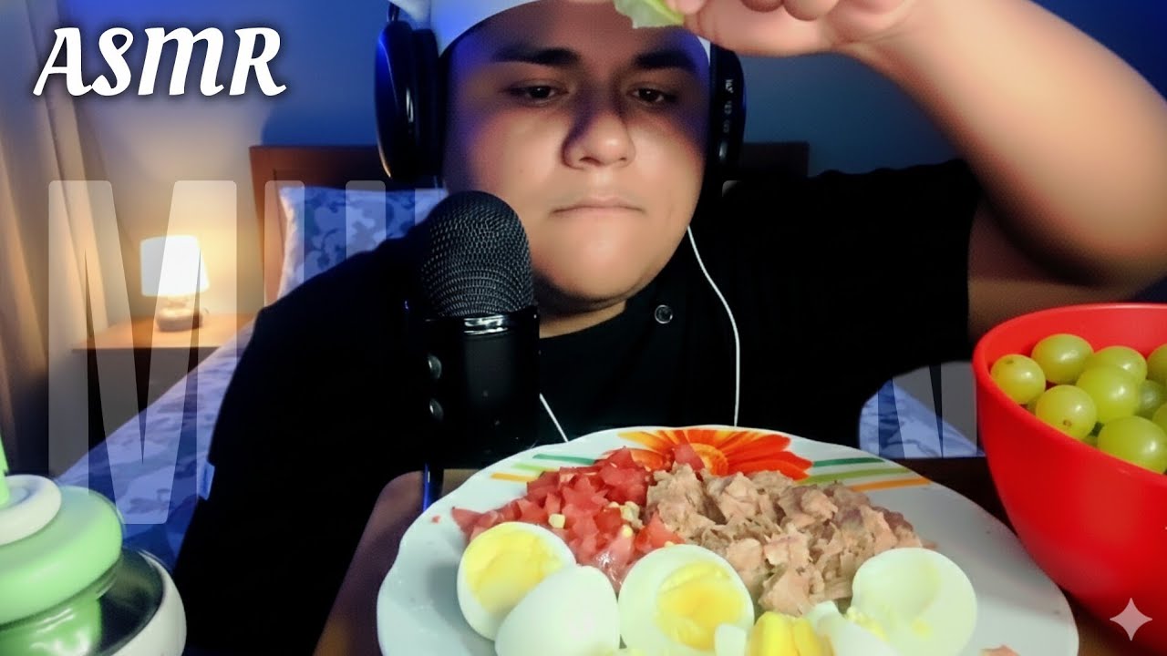 ASMR ESPAÑOL MUKBANG COMIENDO ATÚN CON TOMATE Y HUEVO - UVAS Y MANDARINA 