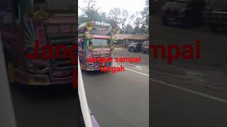 Balapan Bus Murni Vs Bus Aronta