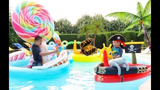 LE TRÉSOR CACHÉ DE L'ILE AUX BONBONS ☠️- Children Found Candy Pirate Treasures Video for kids screenshot 2