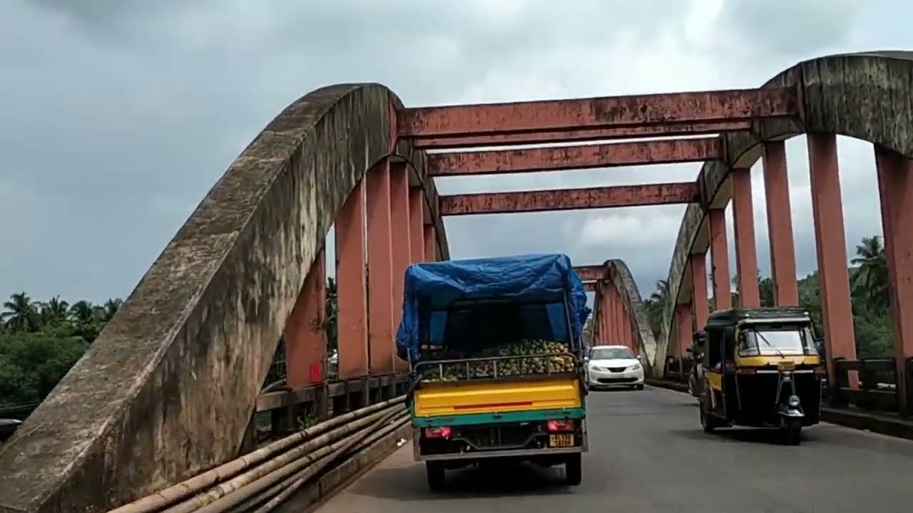 ഇപ്പോൾ കേരളത്തിൽ എവിടെയെഗ്ഗിലും ഹൈവേ  ഇങ്ങനെ കാണാൻ പറ്റുമോ | Kerala National Highway before Widening