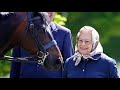 Улыбчивая и счастливая: в сети появилось новое фото королевы Елизаветы II после смерти мужа