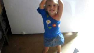 Lauani Dançando o Rebolation