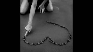 Gün Biter Gülüşün Kalır