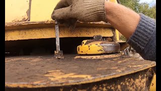 Трактор Кировец с водой в колёсах.  Замер расхода топлива при работе с чизелем.