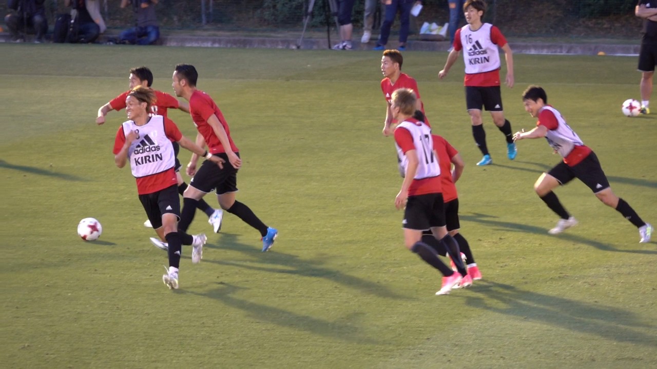 ハリルj 本田チーム Vs 香川チーム ミニゲーム対決2 本田圭佑 香川真司 Youtube ハリルj 本田チーム Vs 香川チーム ミニゲーム対決2 本田圭佑 香川真司 Youtube