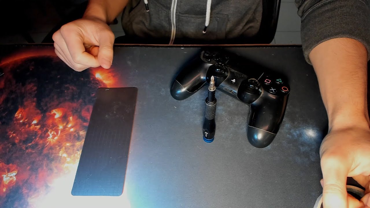 Il controller della playstation 4 non si accende più | Cambio connettore +  ricarica manuale - YouTube