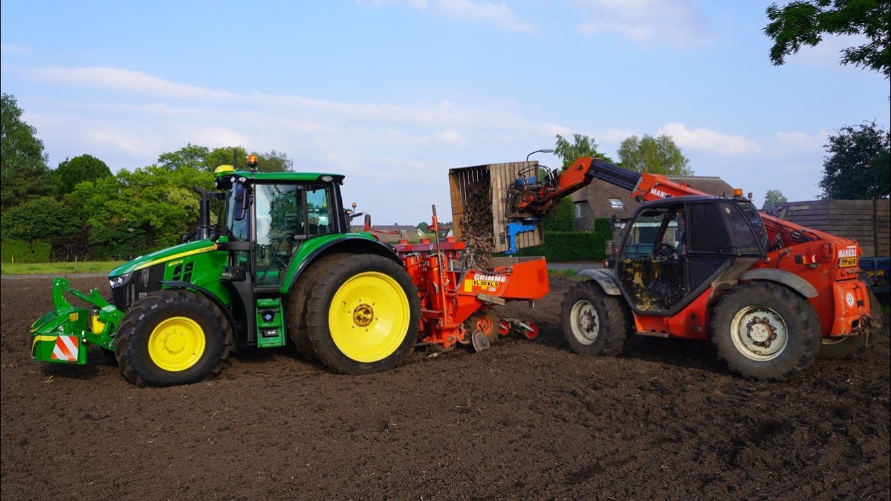 John Deere 6120M + 6130R | Spitten + Aardappels poten | Versteeg Uddel | Planting potatoes