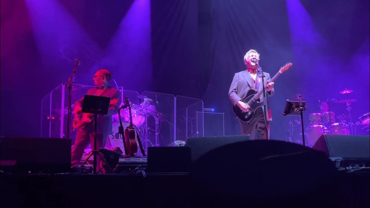 Squeeze ‘Hourglass’ Wembley arena 20/12/21 YouTube