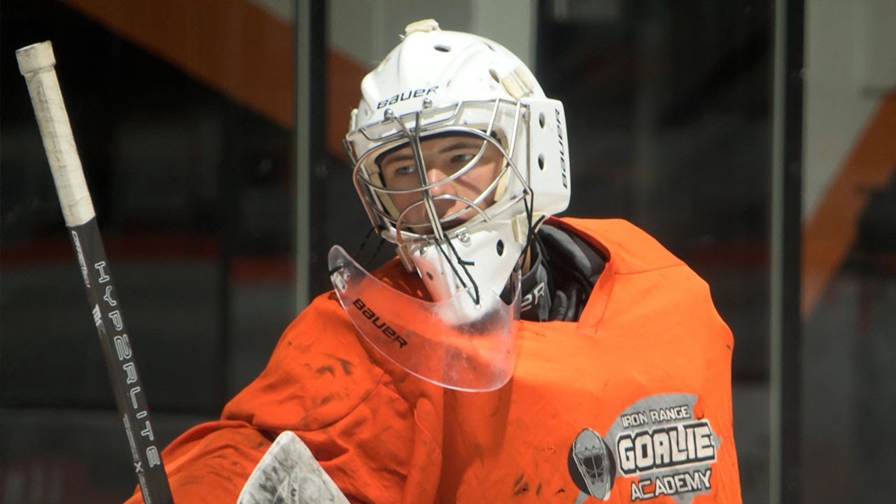 Grand Rapids Goaltender Casey Makes Big Decisions for Hockey Future | Lakeland News
