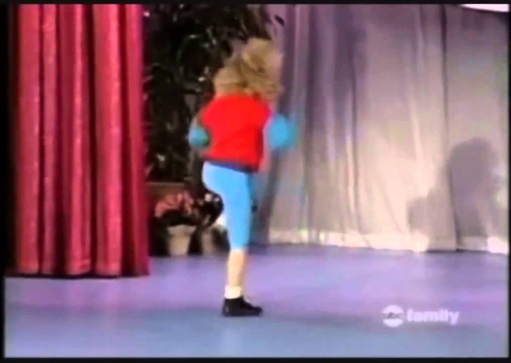 can t stop won t stop lovin this stephanie tanner from full house dancing to juicy j s bandz a make her dance stephanie tanner house dance juicy j