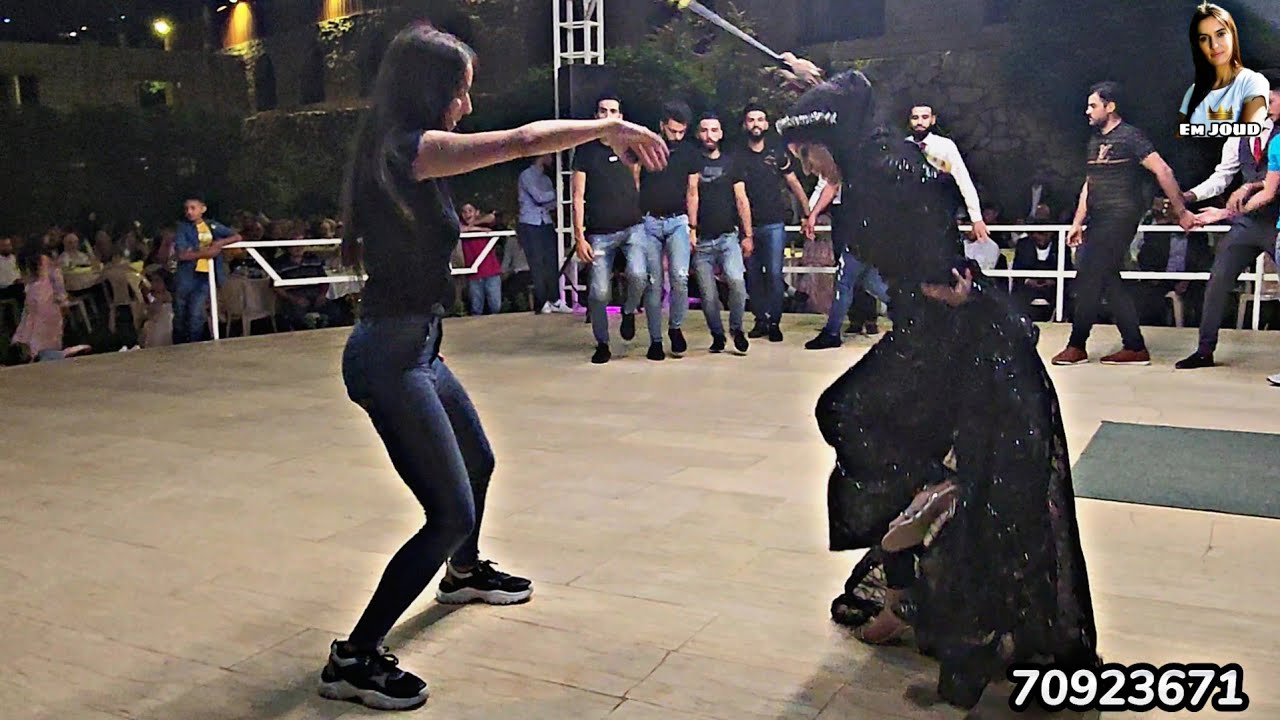 شوفوا البنت المحجبة كيف بس تنزل على الاول بتتغير موازين الدبكة 📿🔥DABKI GIRL