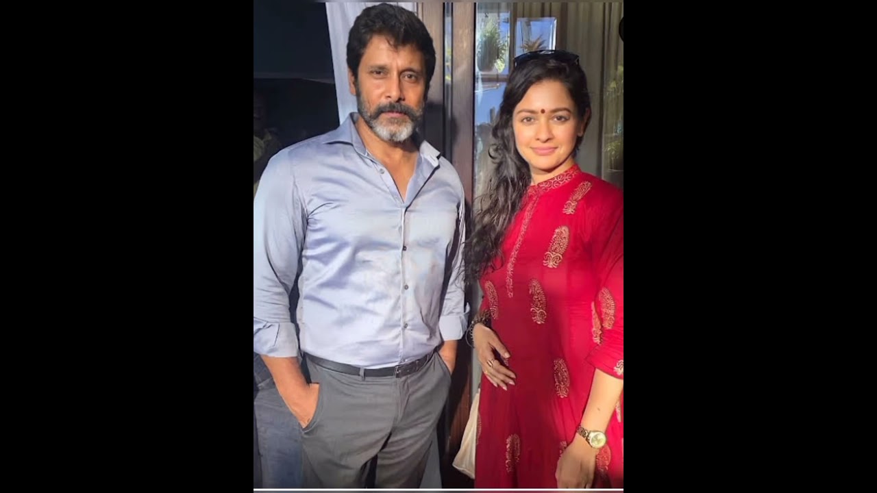 Chiyaan vikram with wife shailaja balakrishna son dhruv vikrams daughter akshita /