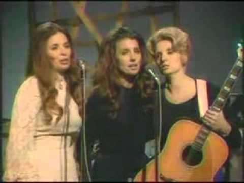 Carter sisters & Johnny Cash - Dear Mama (Tribute to mother Maybelle Carter)