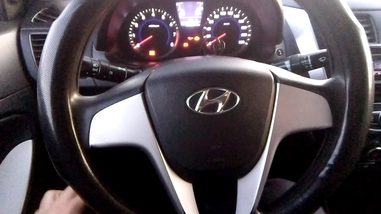 Неисправности Хендай Солярис отображаются на приборной панели