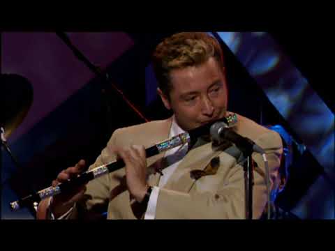 Michael Flatley and Matt Molloy: Late Late Show Flute Duet