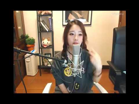 冯提莫翻唱王菲《容易受伤的女人》 标清