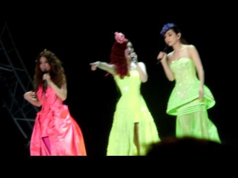 S&H得罪大馬媳婦了+求飛吻+調皮的S【S.H.E大馬together forever 2013演唱會♧】