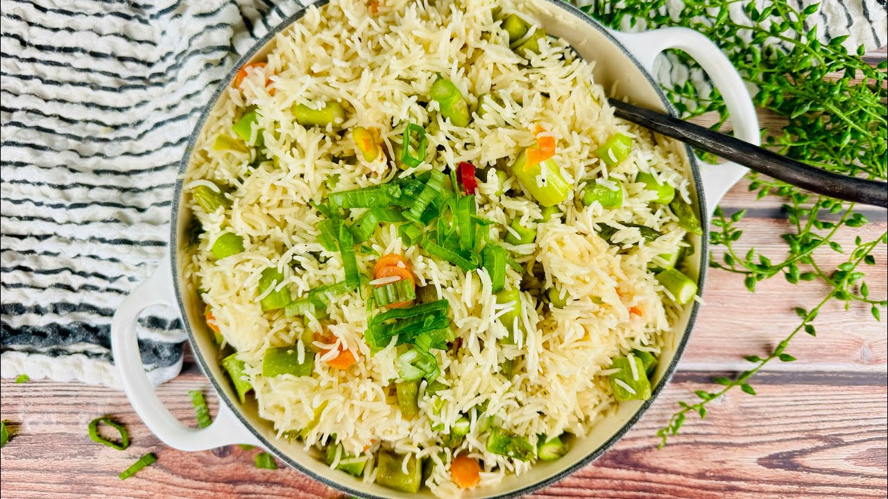 Rice pilaf with asparagus #yemek #pilav #yemektarifi #yemektarifleri #goodeat #f52grams #ricepilaf