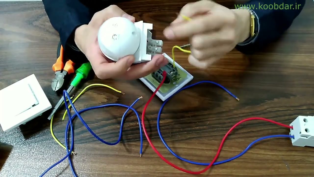 آموزش برق ساختمان - نصب سنسور چشمی (حرکتی) برای فعال سازی زنگ اخبار یا ملودی