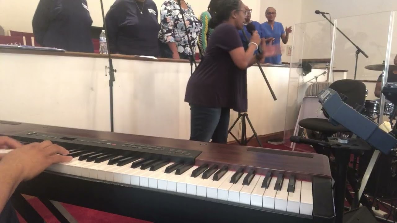 Selection: Leaning On The Everlasting Arms (Rev. Timothy Wright version) #alfredonkeys 