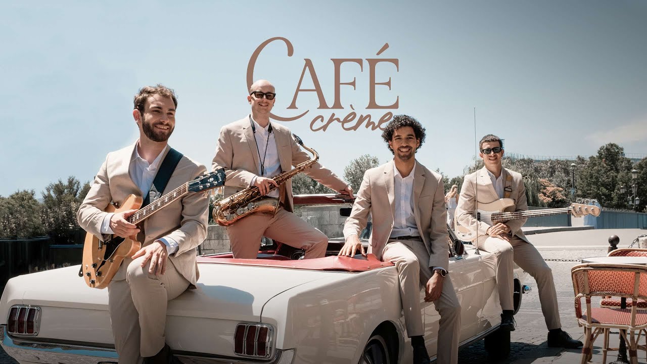 Café Crème Roaming Band