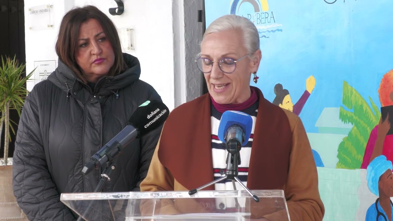 Actualidad I  Inauguración exposición mural  8M IES la Ribera en el Ayuntamiento de Almonte