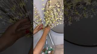 I loved making this DIY Easter decor for my front entry! #diy #diycrafts #diycenterpiece #easter